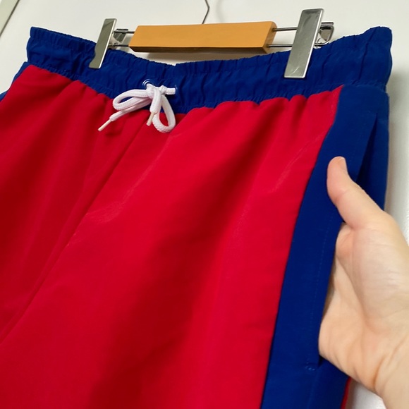 Montreal Canadiens NHL Shorts Men XL Red Blue Swim Sporty Logo Colour Block - Picture 8 of 15